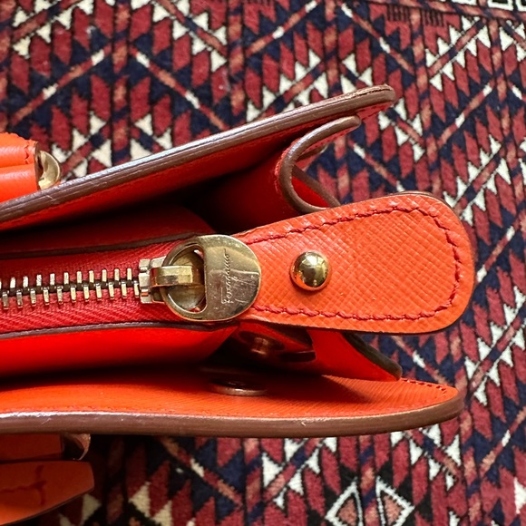 Salvatore Ferragamo Orange Box Leather Top Handle Bag. In very good condition. - Picture 9 of 14